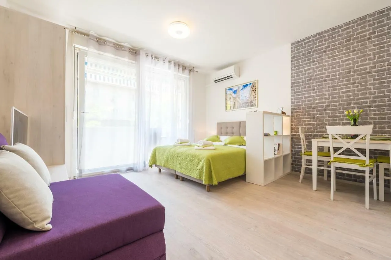 Ink Apartment Split